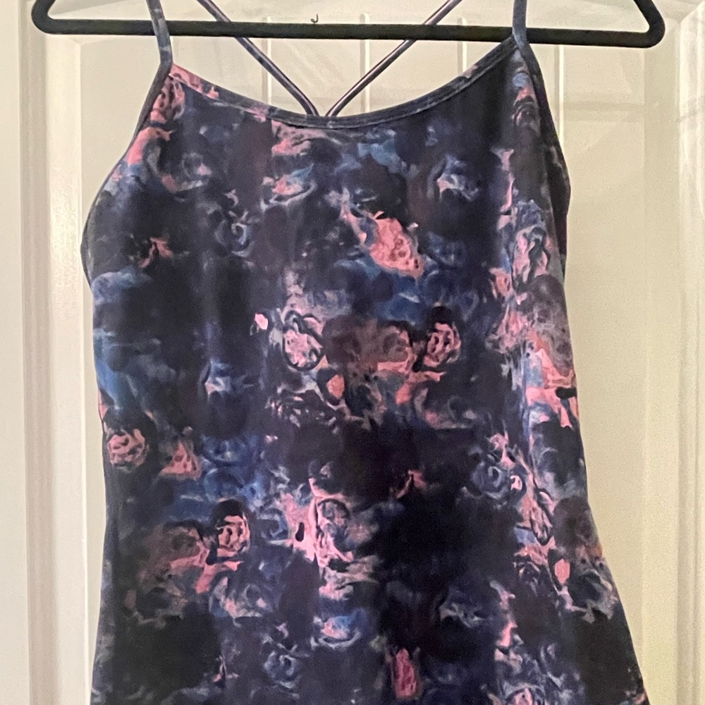 Lululemon workout tank